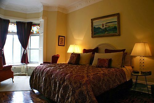 Gingerbread Manor Bed & Breakfast
