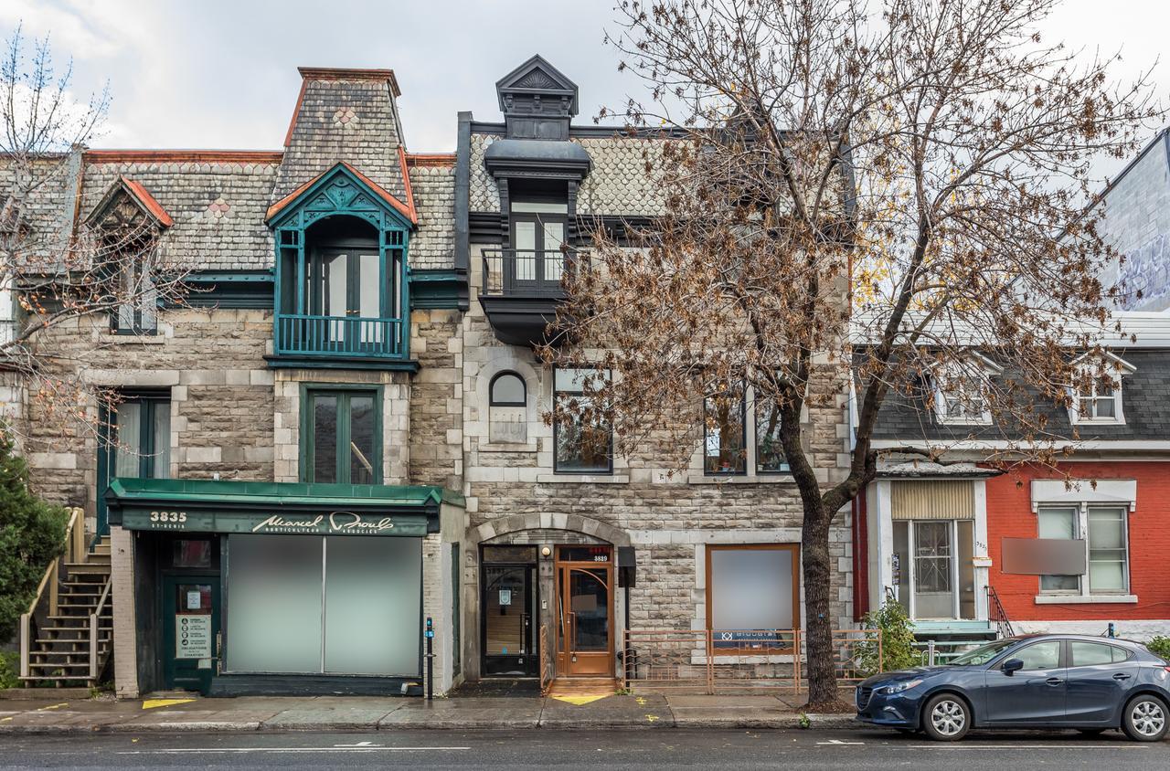 Apartment Styled 2 Bedroom On St-denis Street *
