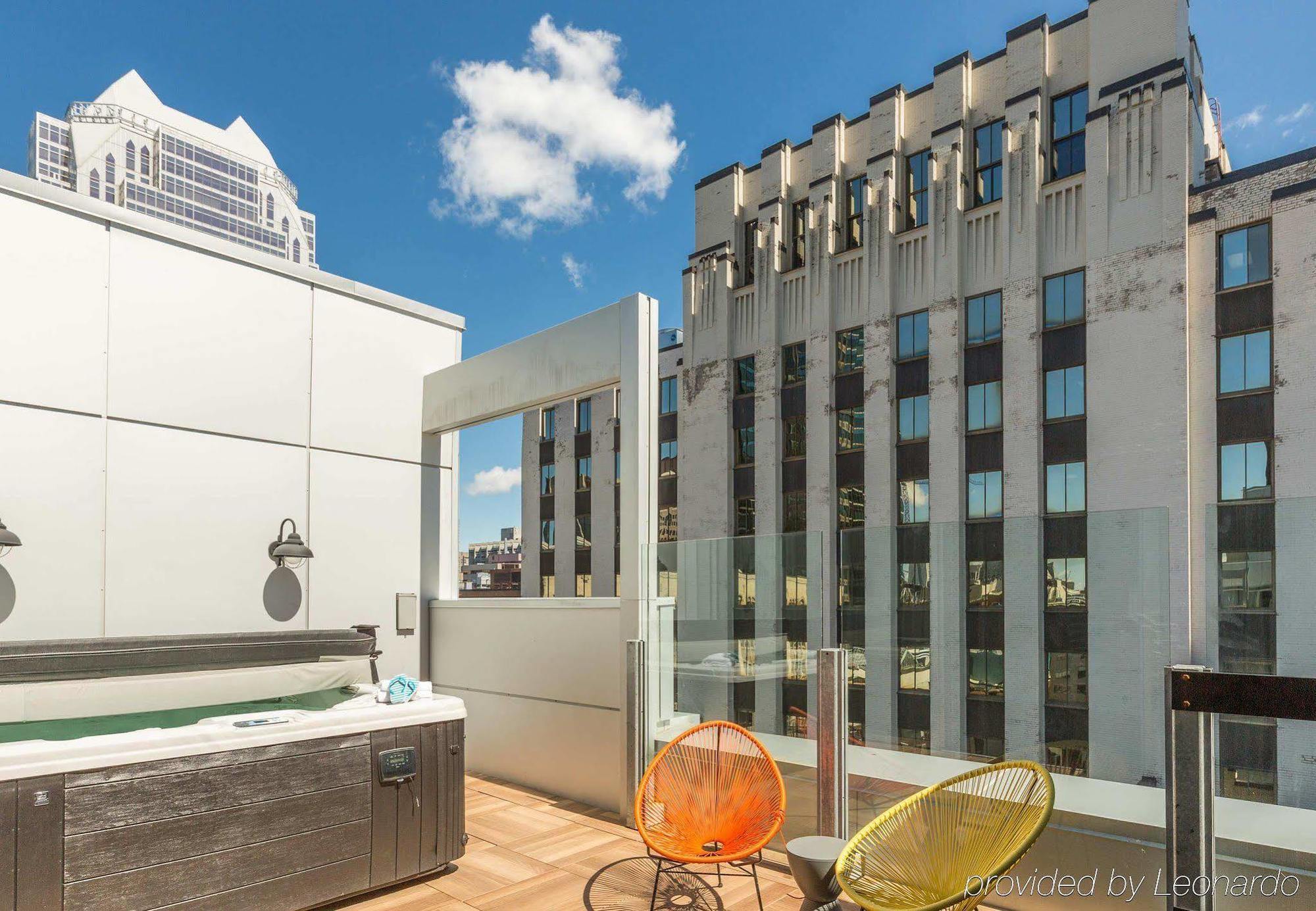 Renaissance Downtown Hotel