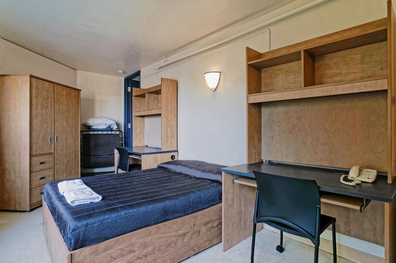 Zum D'ete - Universite De Hotel Montreal