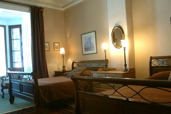 Inn La Conciergerie Montreal