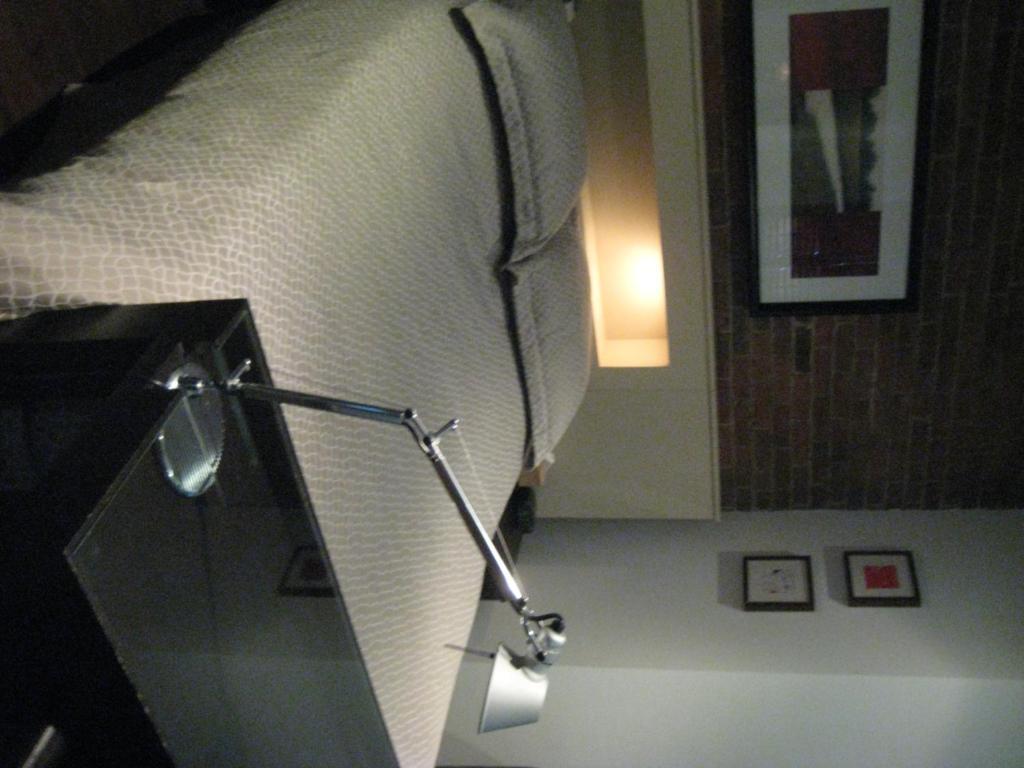 Hotel 1595 Saint-denis