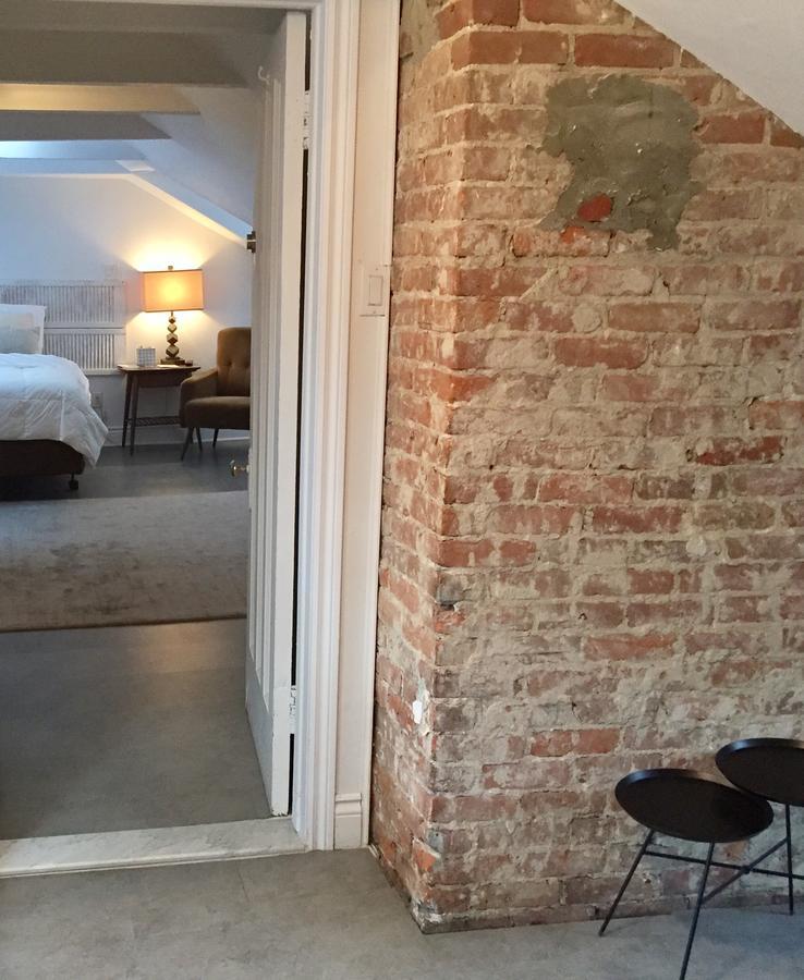 L'hotel Particulier Griffintown Bed & Breakfast Montreal