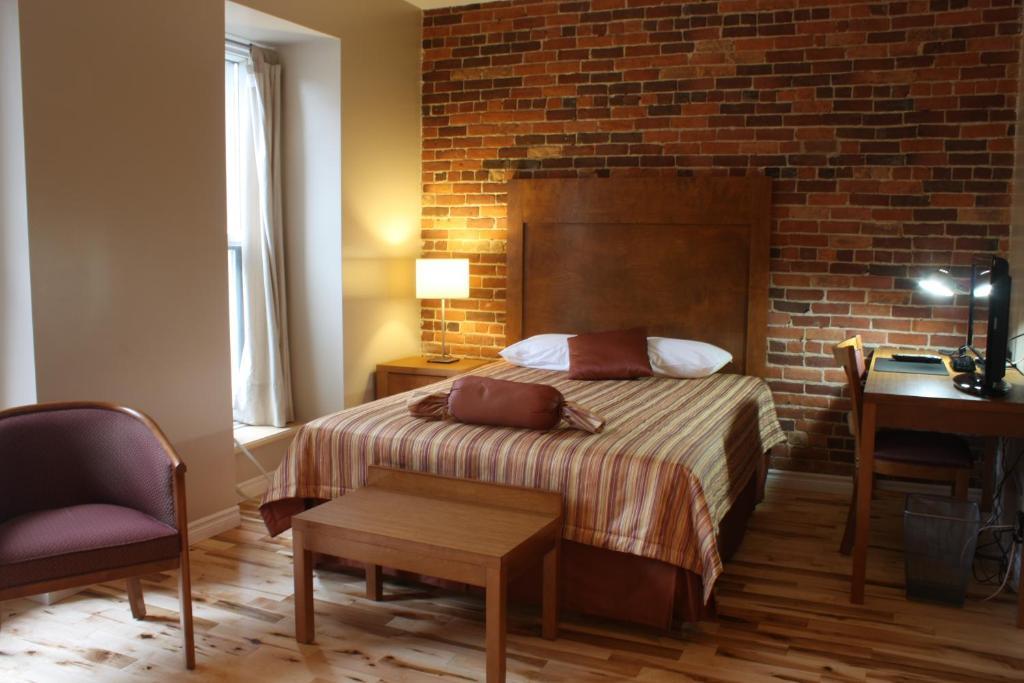 Hotel Quartier Des Spectacles 2*
