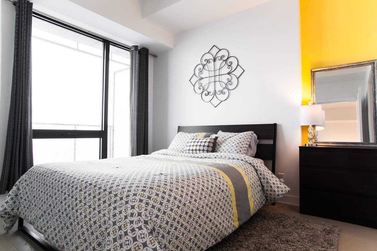 Tour Des Canadiens Sky Apartment