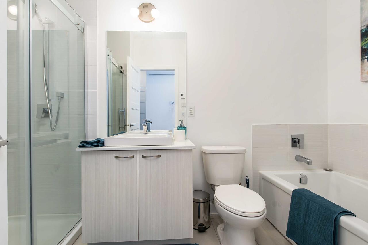 Sunny 2br On Plateau Mont-royal By Homefeel Apartment