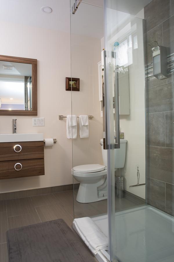 Maison Des Jardins B & B 4* Montreal