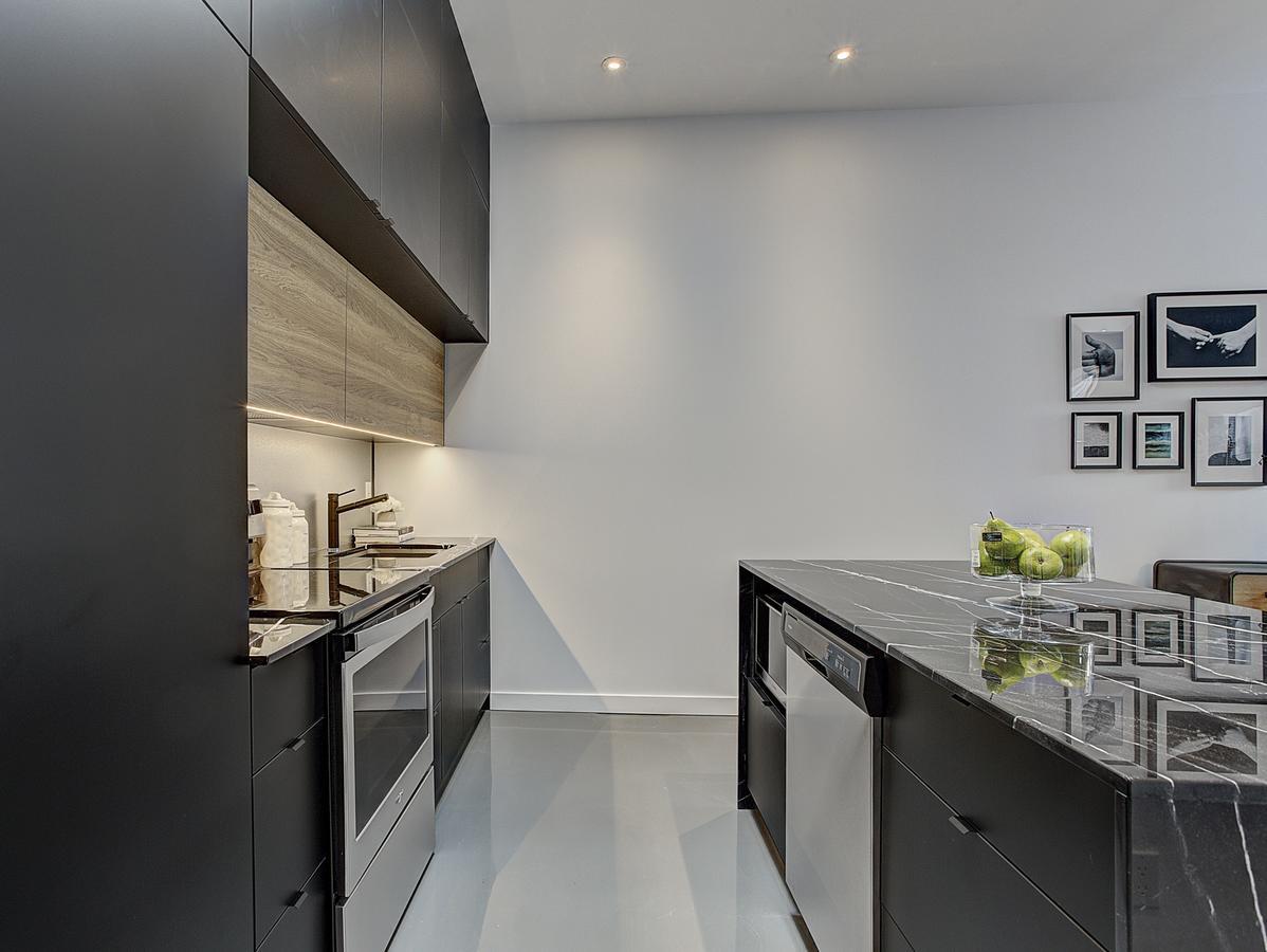 Les Lofts Du Centre By Simplissimmo * Montreal