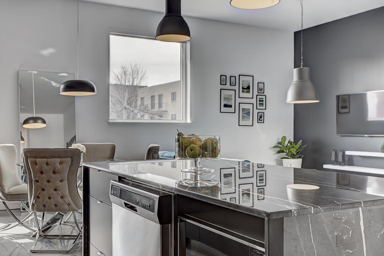 Les Lofts Du Centre By Simplissimmo Apartment Montreal