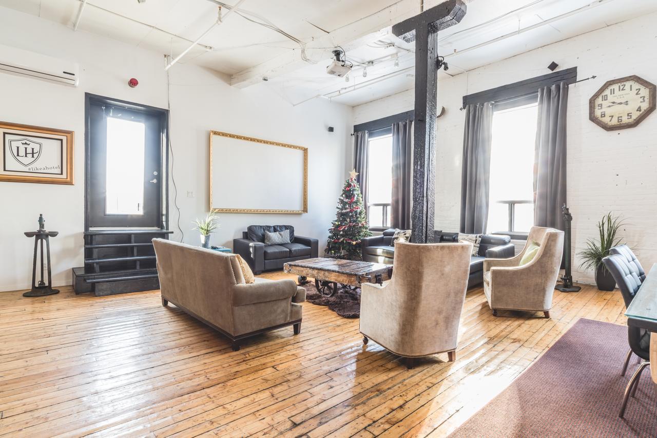 Likeahotel - Square Victoria Apartment 3*