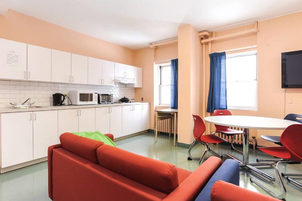 Lalemant College Brebeuf Hotel 2*