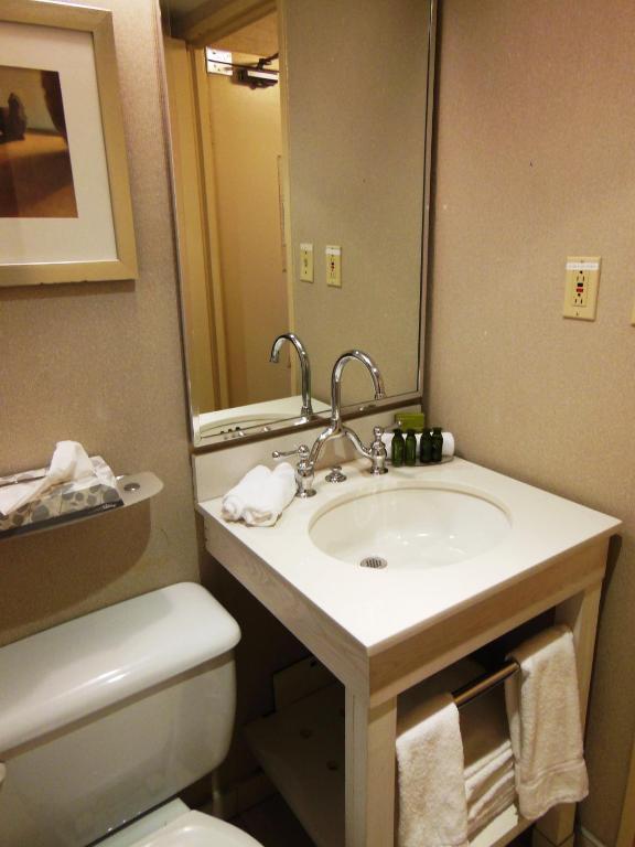 Four Points By Sheraton Montreal Centre-Ville 3* Montreal