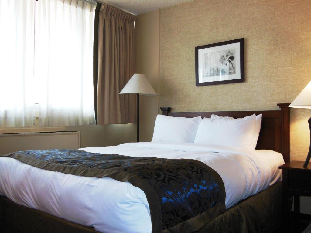 Four Points By Sheraton Montreal Centre-Ville Hotel Montreal