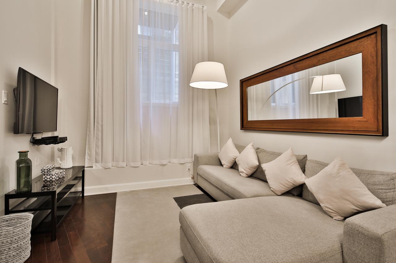 Les Joly Saint Denis Apartment