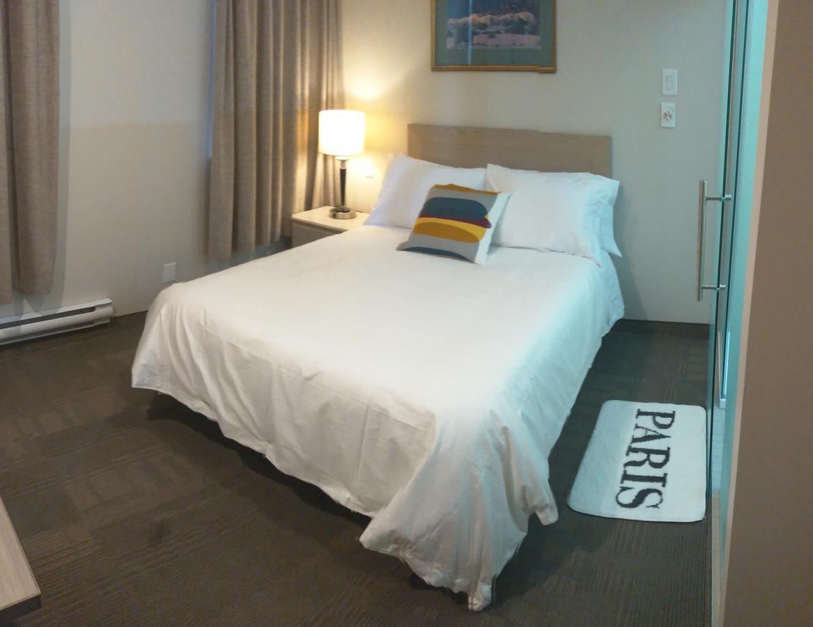 Le Deville 2* Montreal