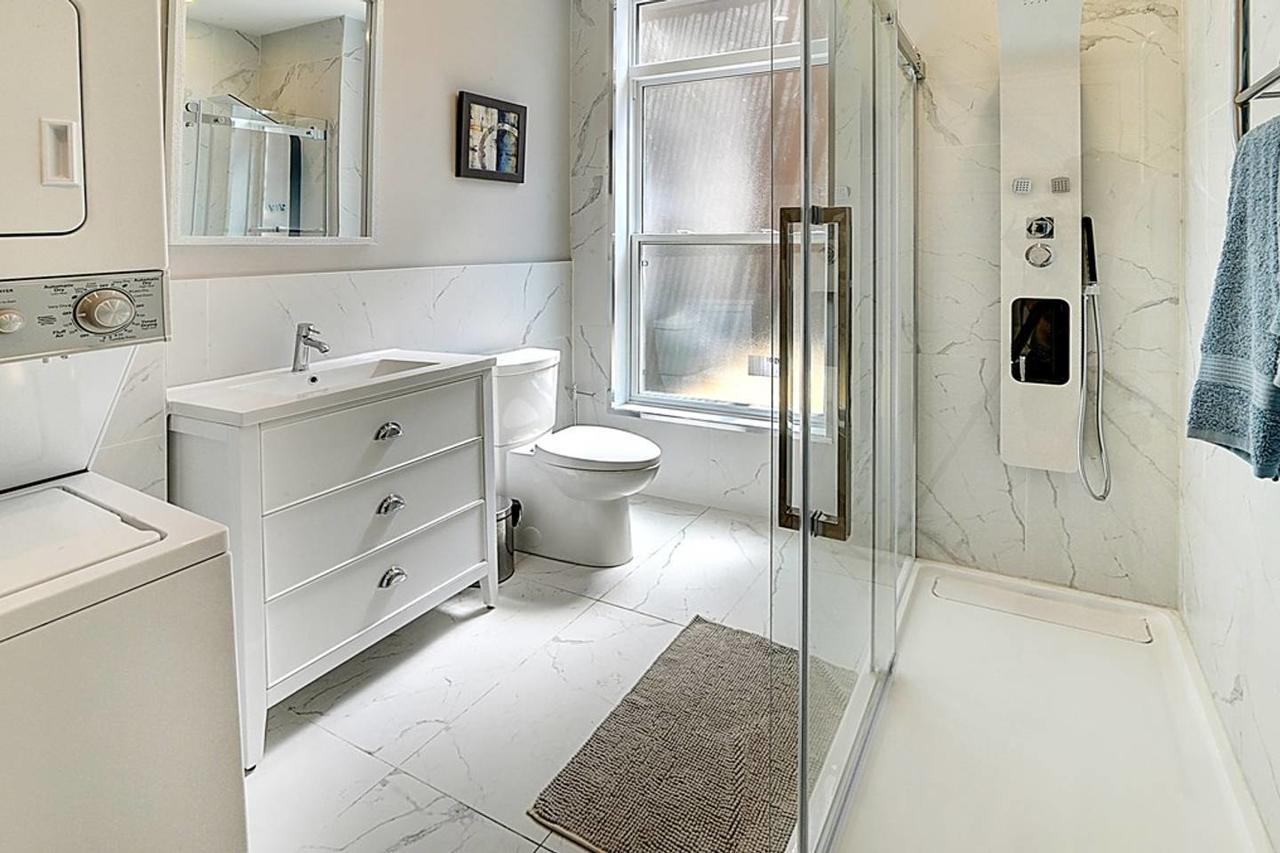 Montreal Mile-End Apartment #202 By Plateau Prime Suite Apartment *