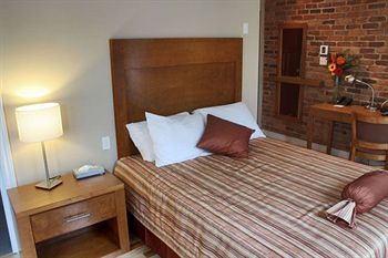 Quartier Des Spectacles Hotel 2*