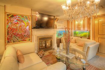 Chateau Saint-marc 4* Montreal