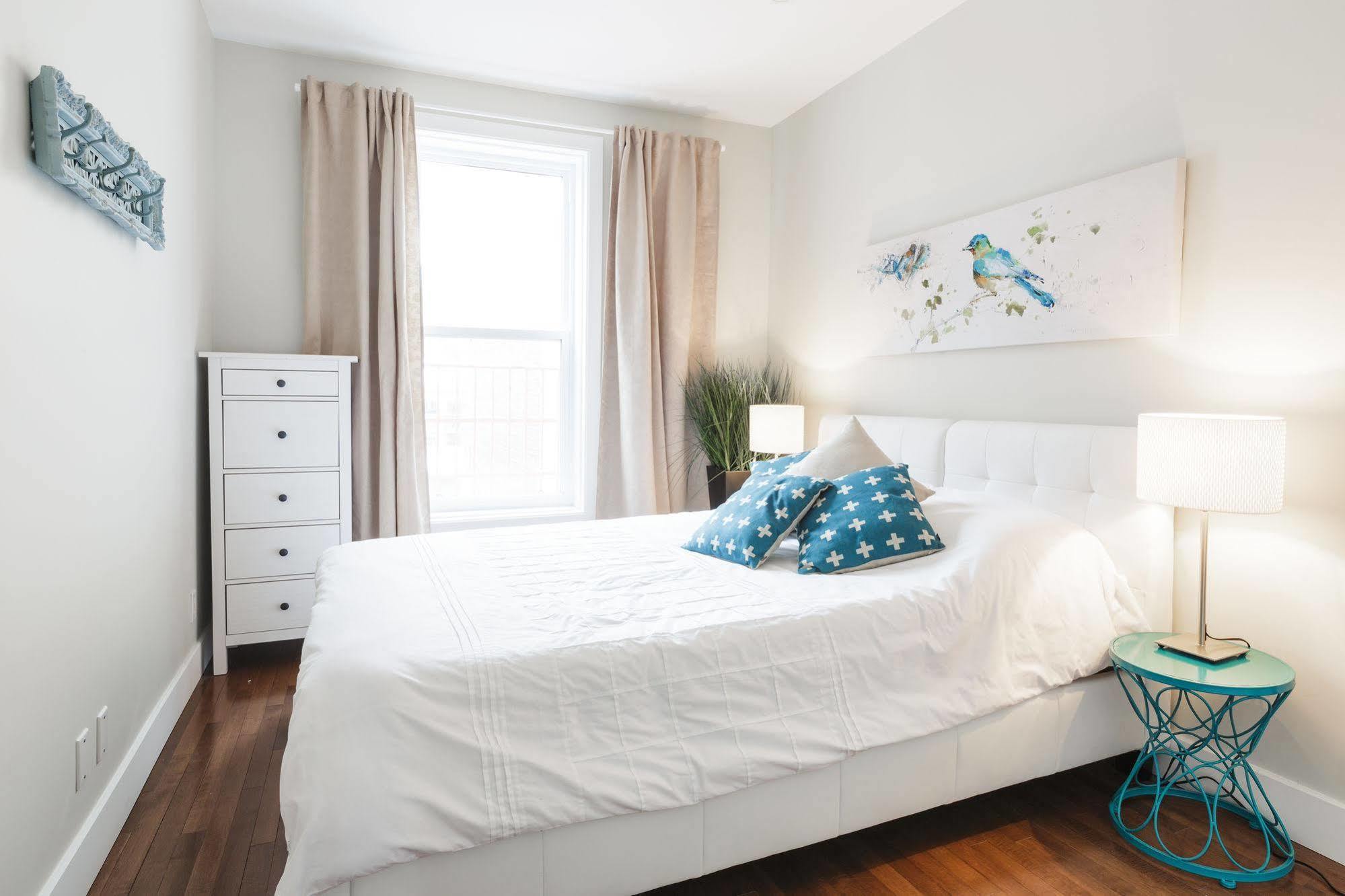 Mtlvacationrentals - The Fabfour Apartment Montreal