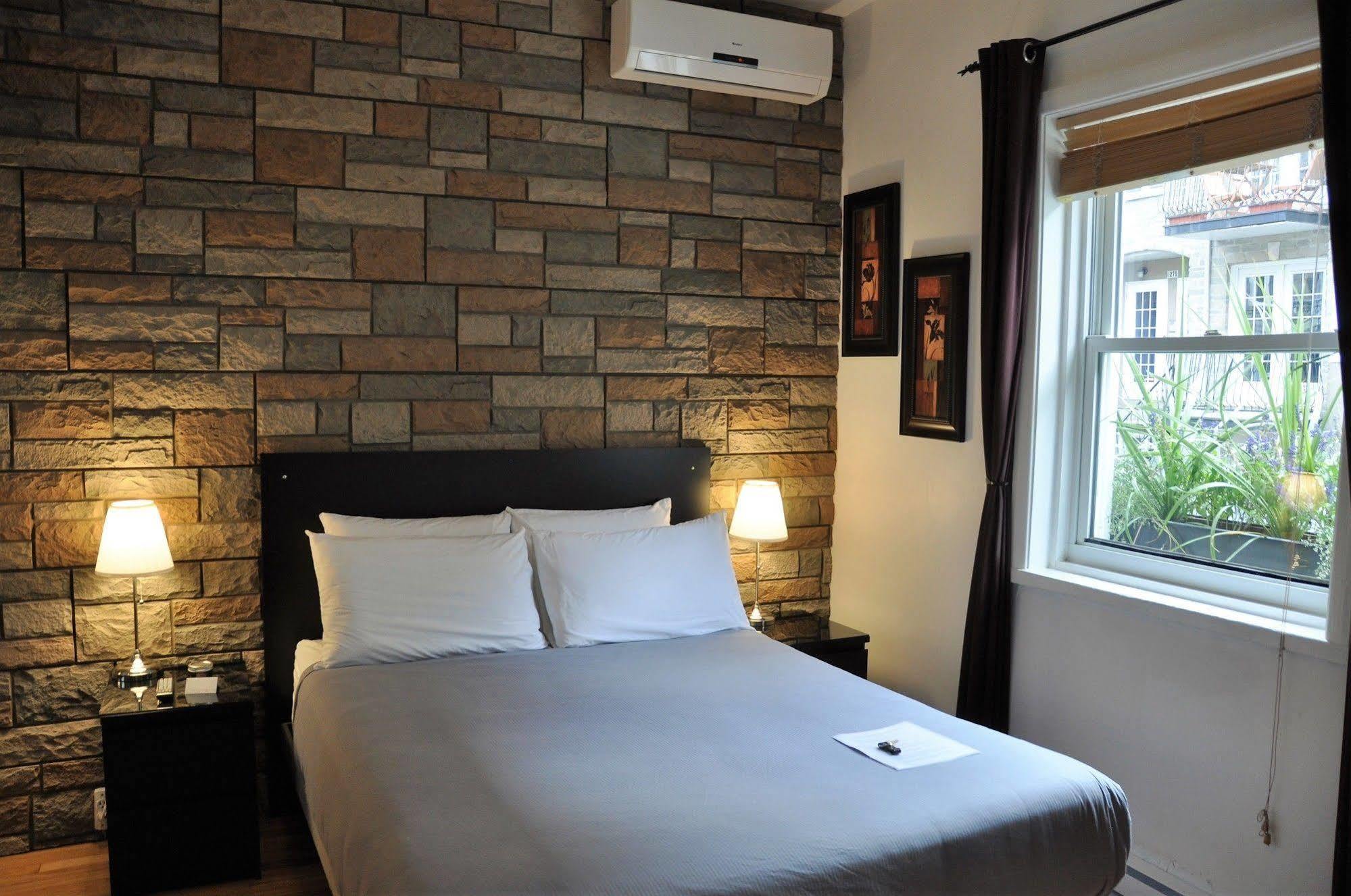 Bed & Breakfast Du Village Bbv Montreal