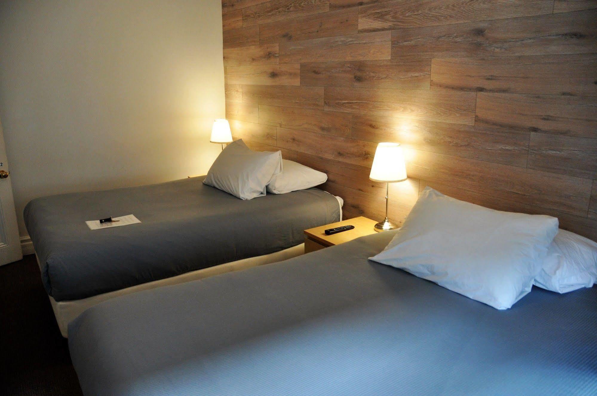 Bed & Breakfast Du Village Bbv Montreal