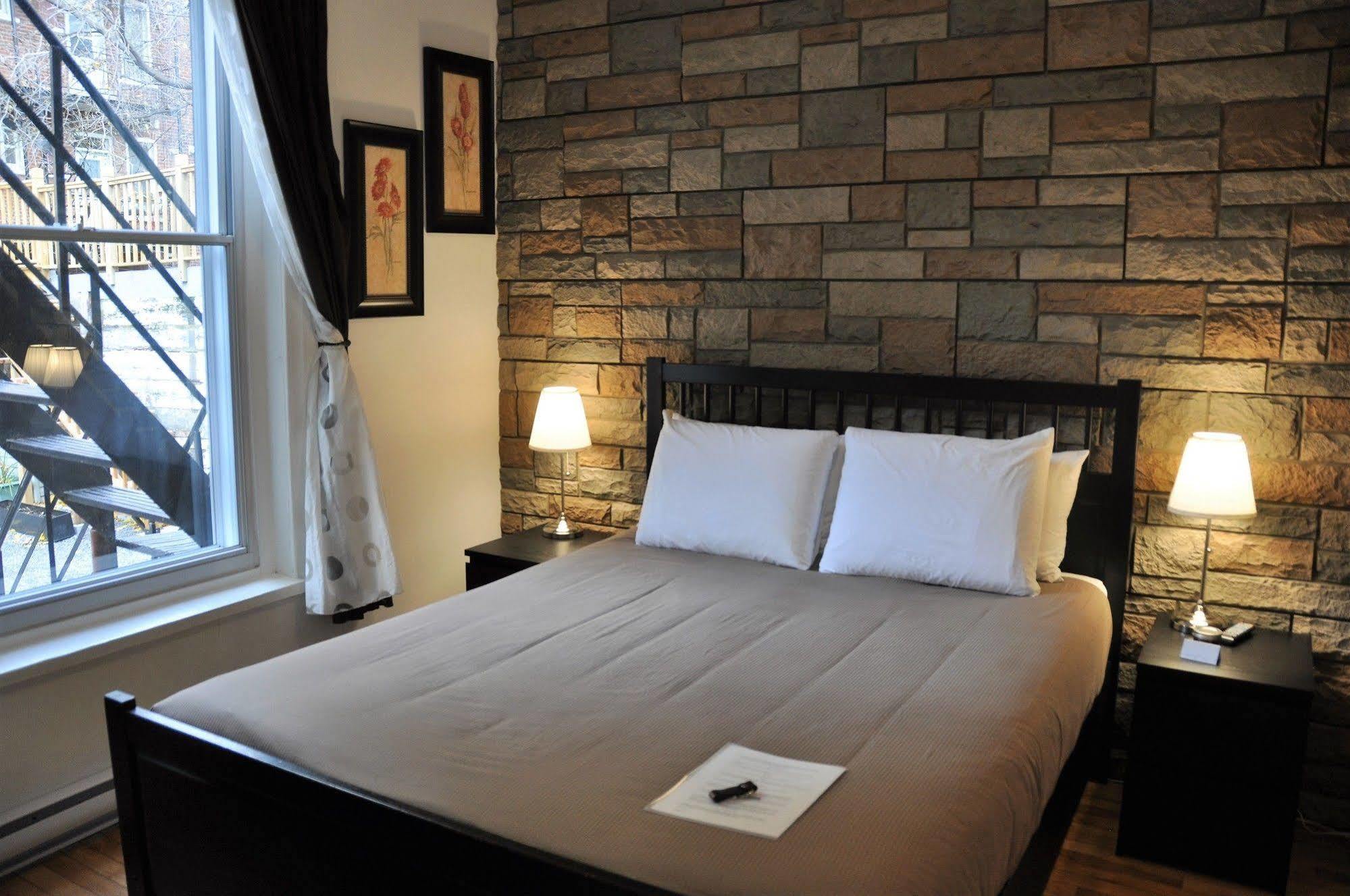 Du Village Bbv Bed & Breakfast Montreal