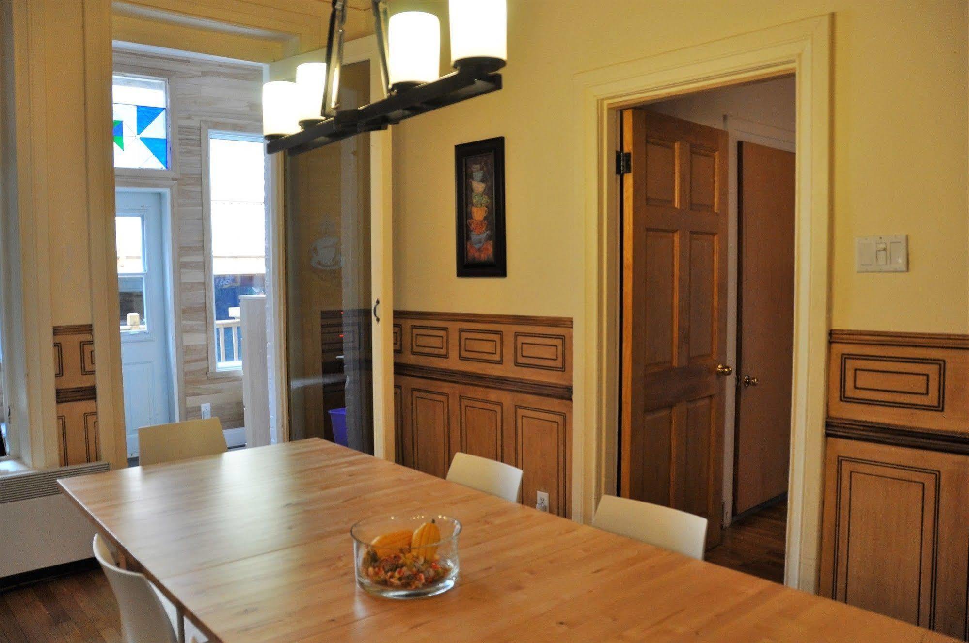 Bed & Breakfast Du Village Bbv Montreal