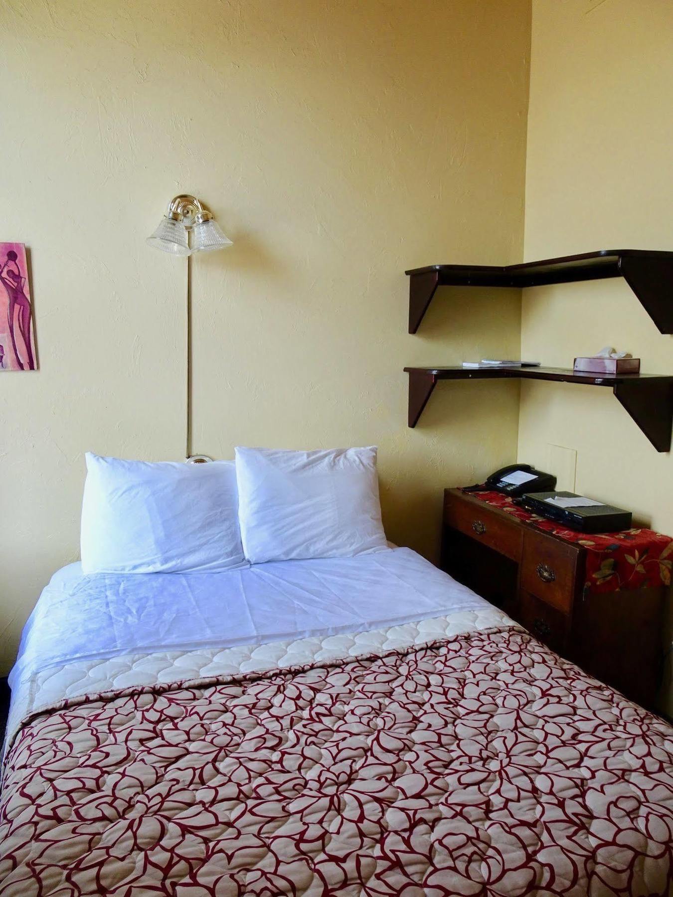 Champ De Mars Hotel 2*