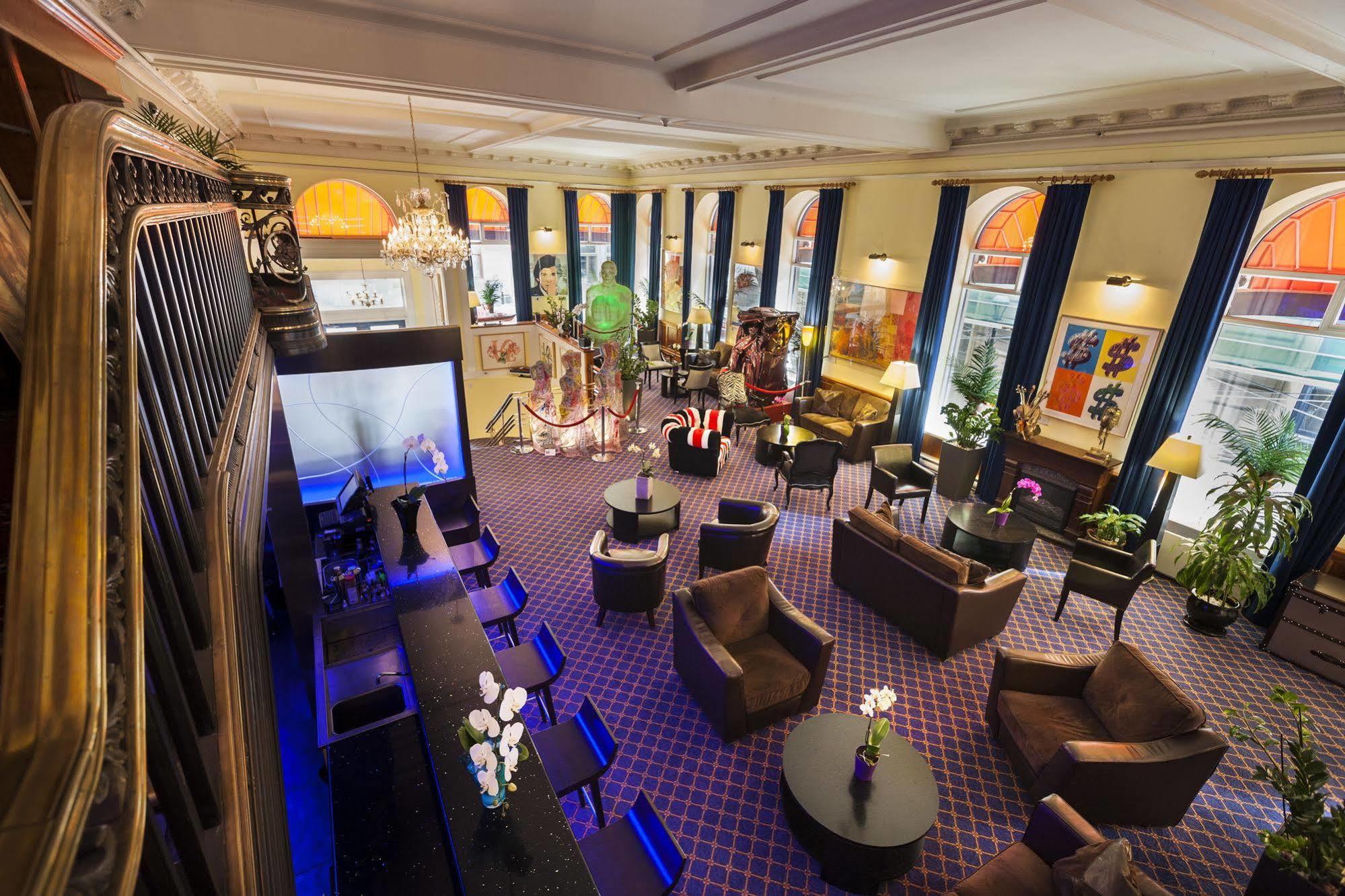 Lhotel Hotel