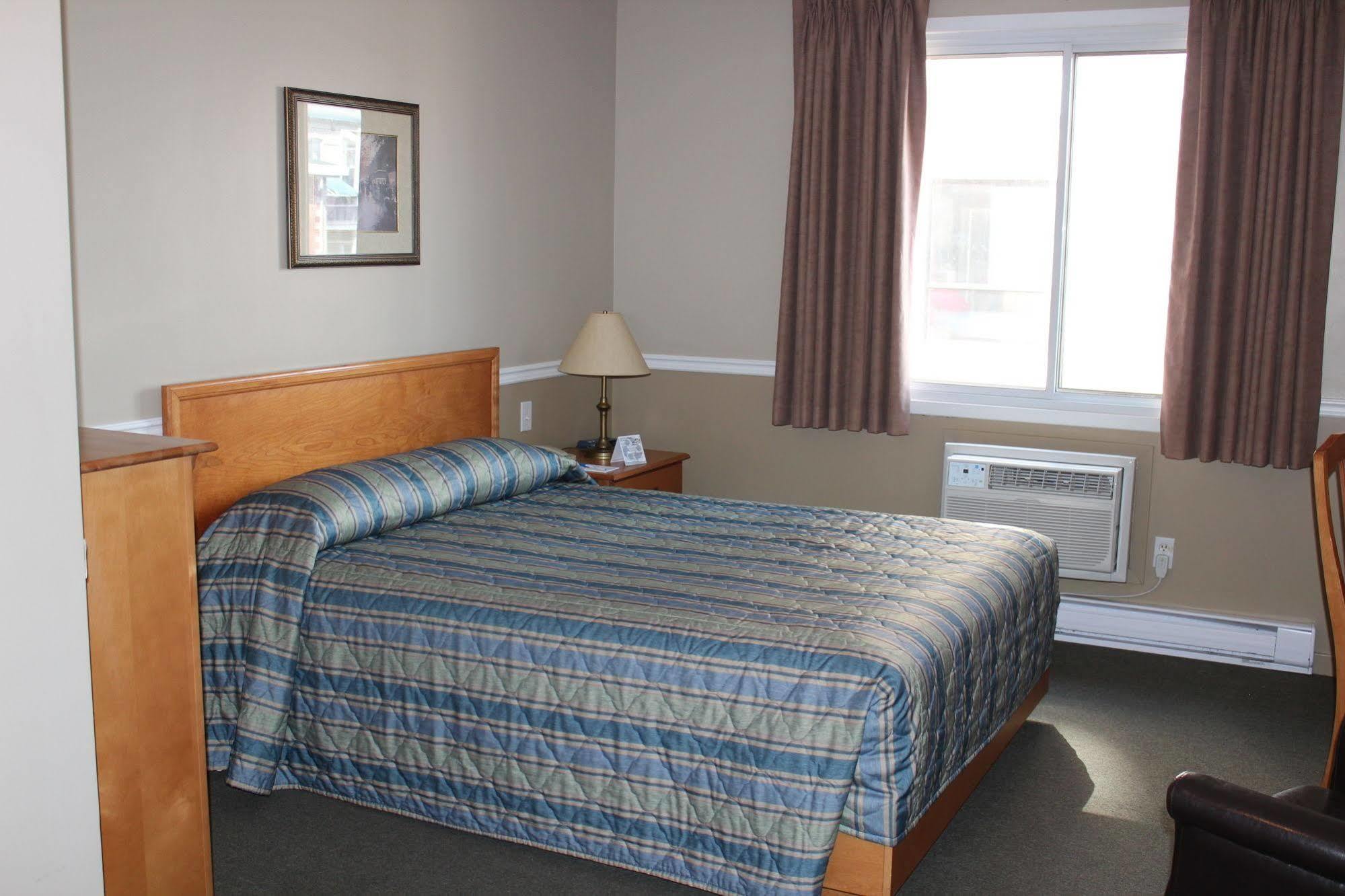 Le Roberval 3* Montreal