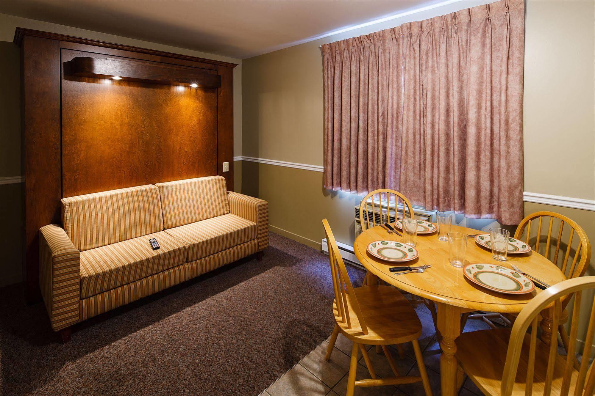 Le Roberval 3* Montreal
