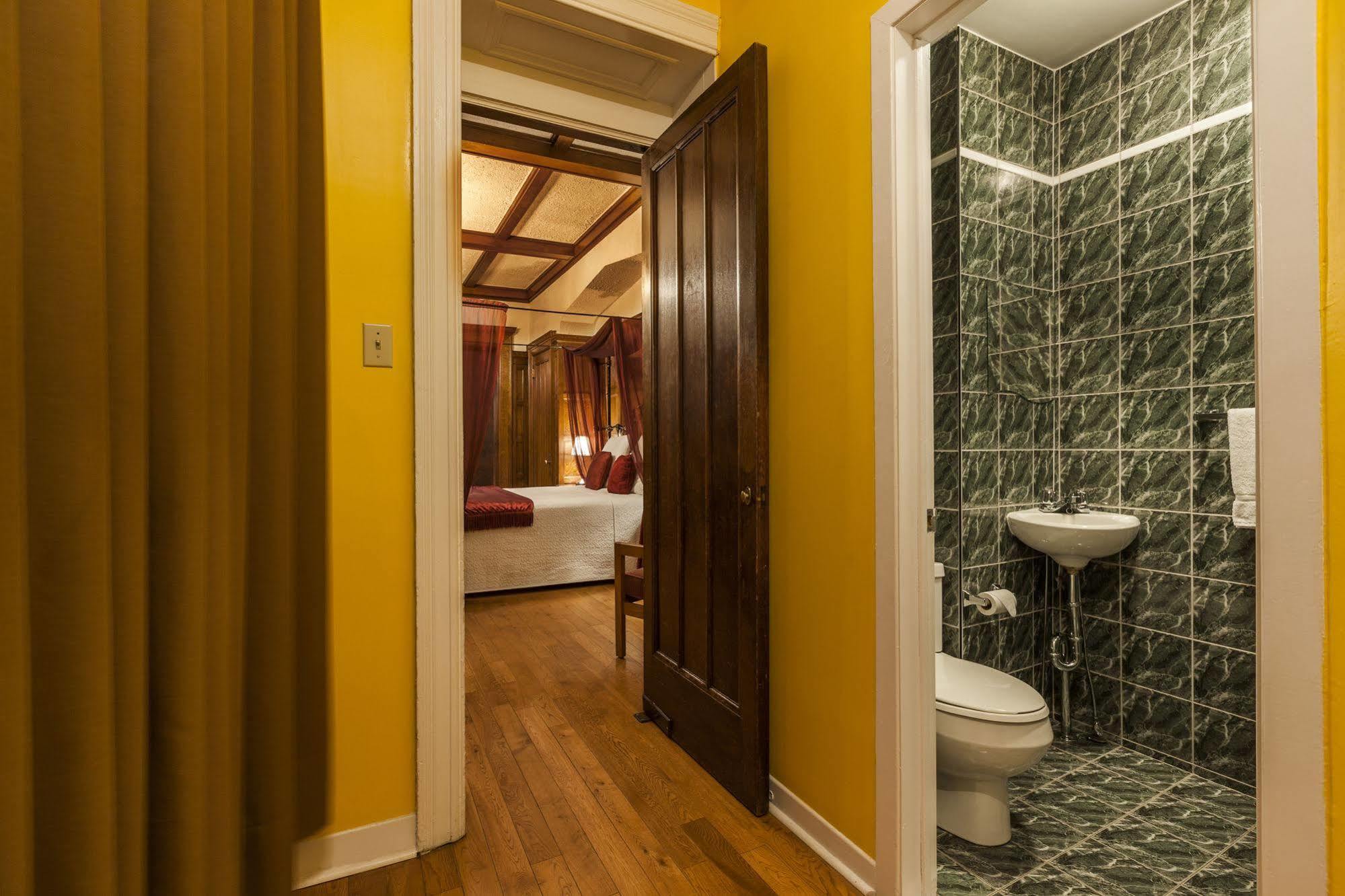 Hotel Chateau De L'argoat Montreal