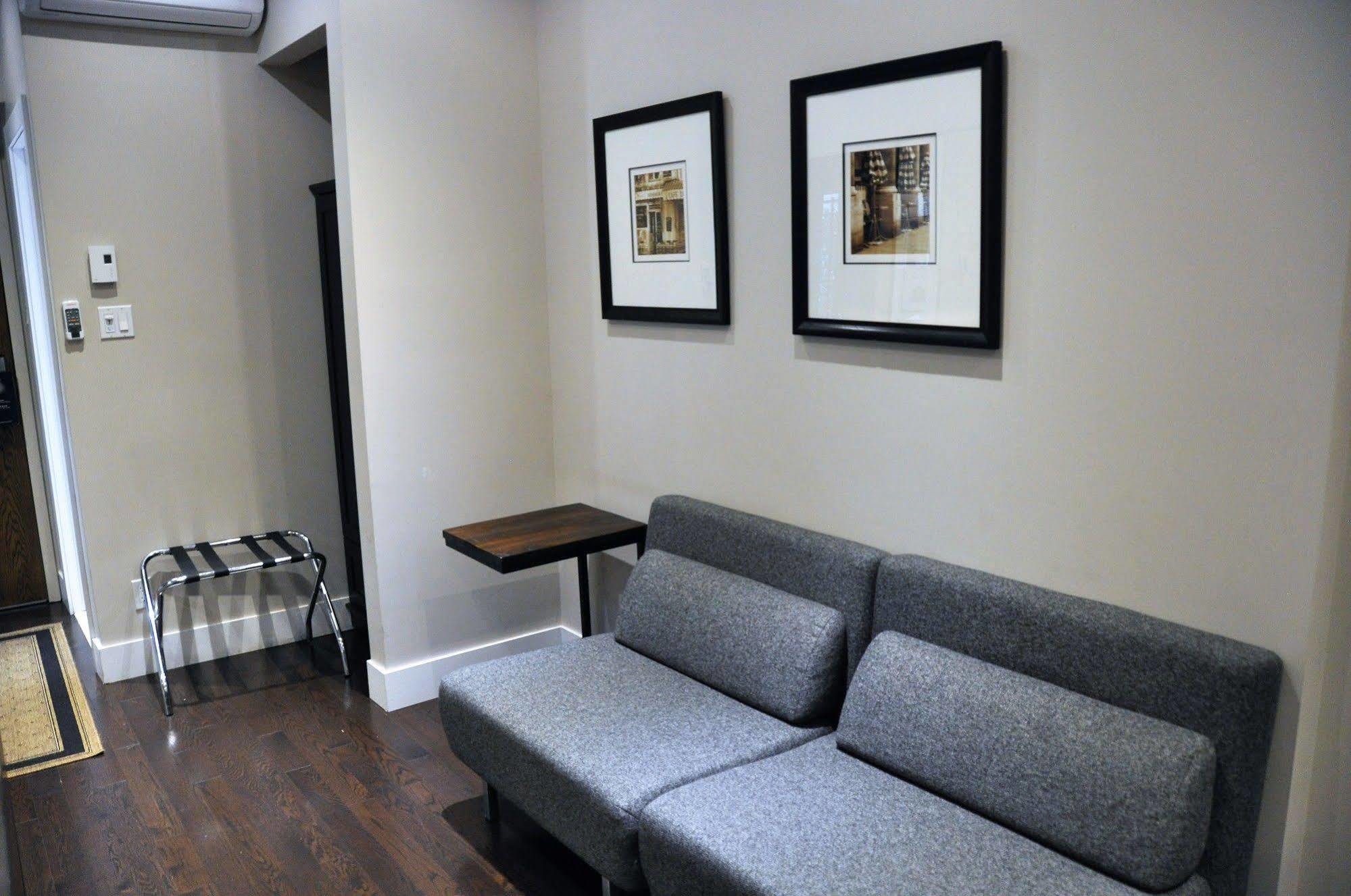 Hotel 1595 Saint-denis 3*