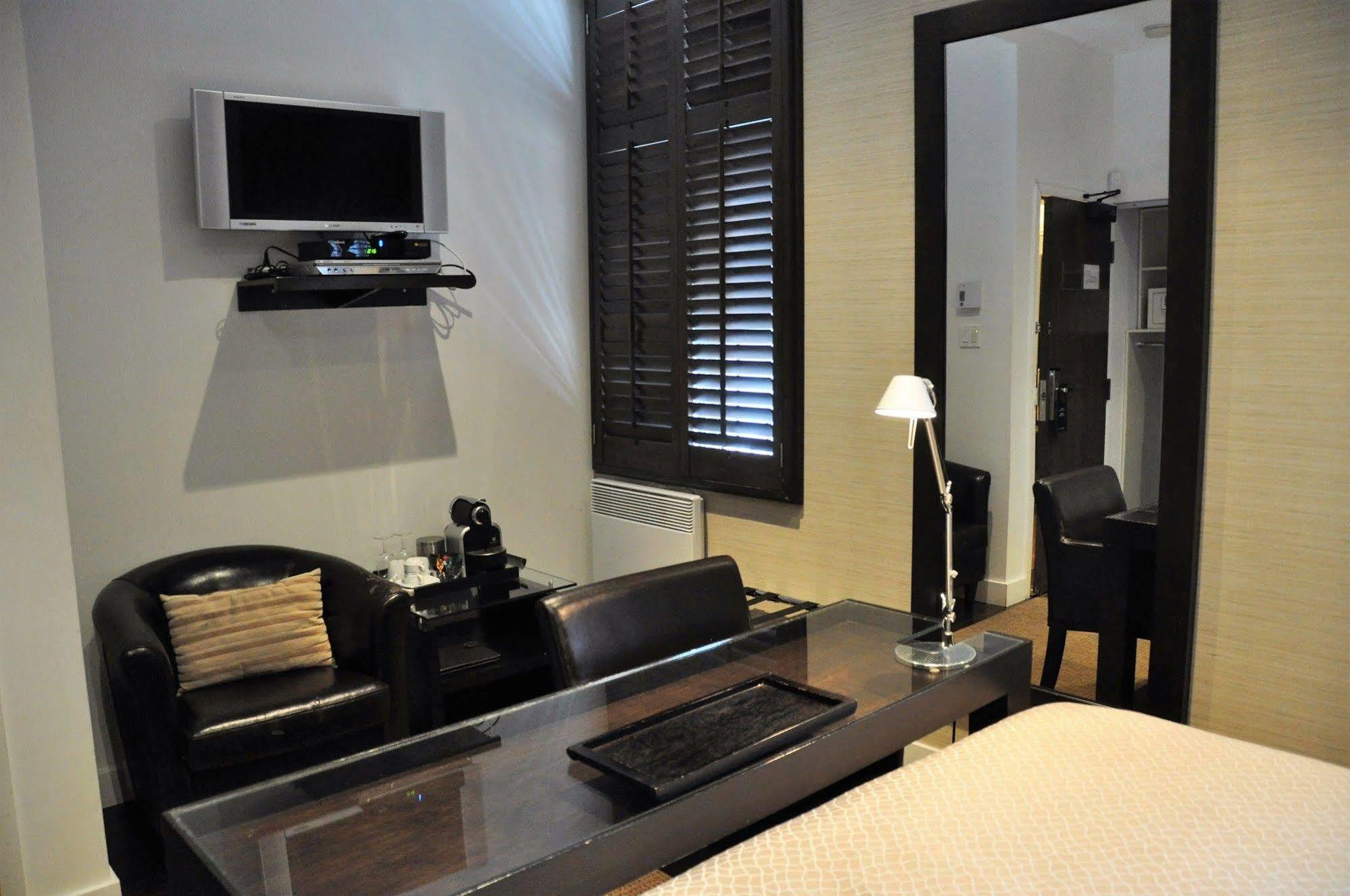 Hotel 1595 Saint-denis 3*