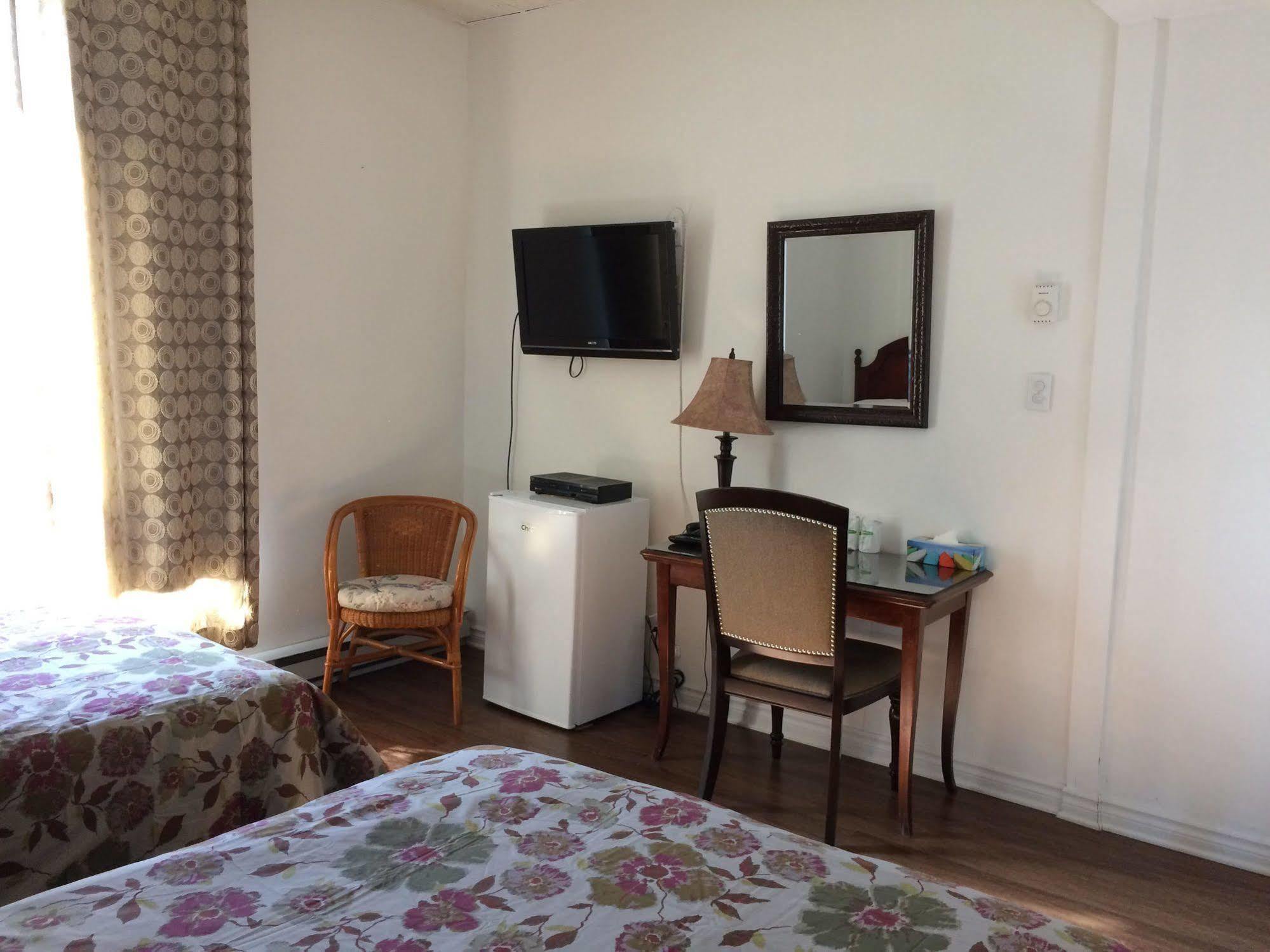 Hotel Bon Accueil 2*