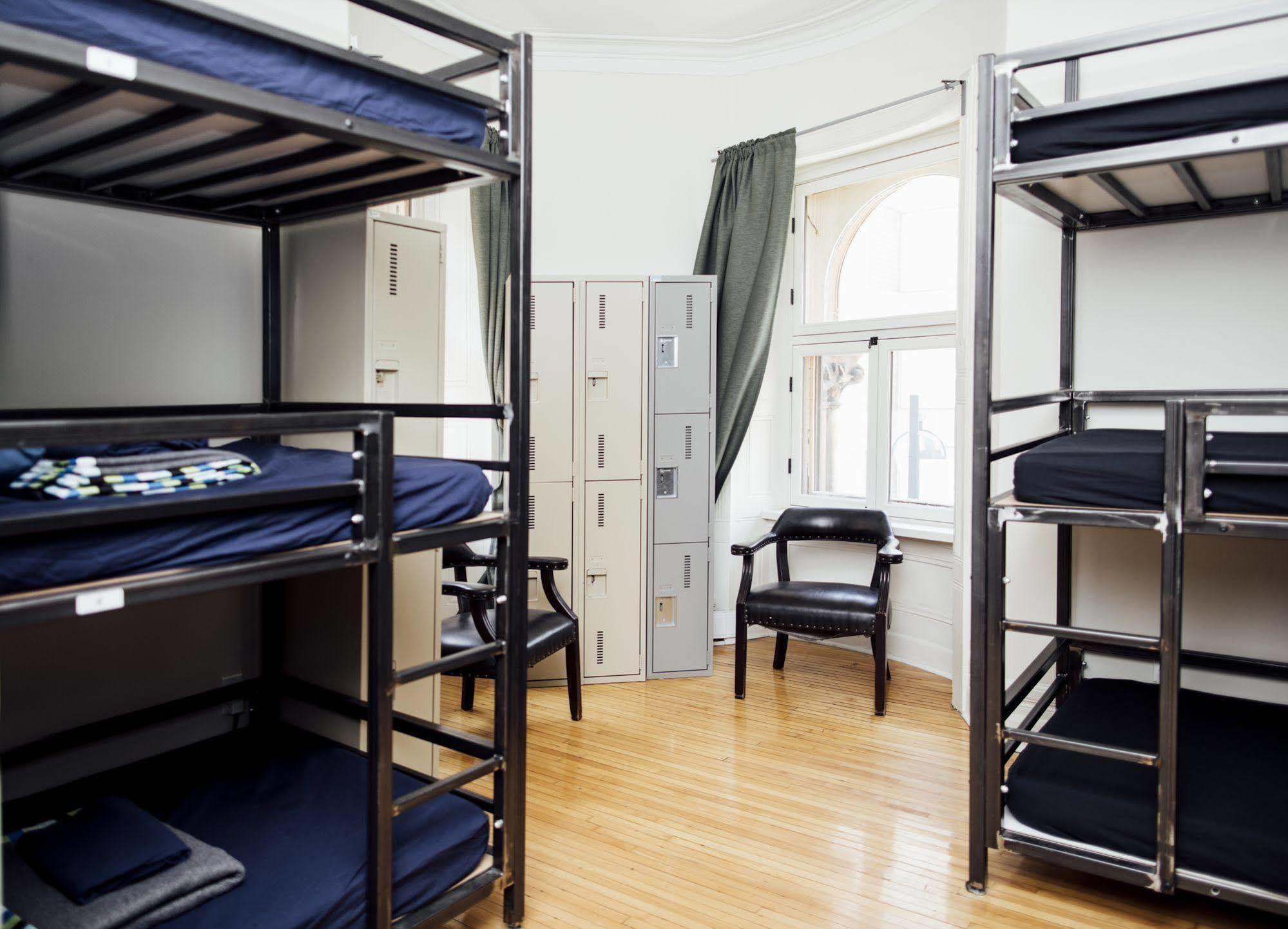 Bishop Downtown Hostel Montreal