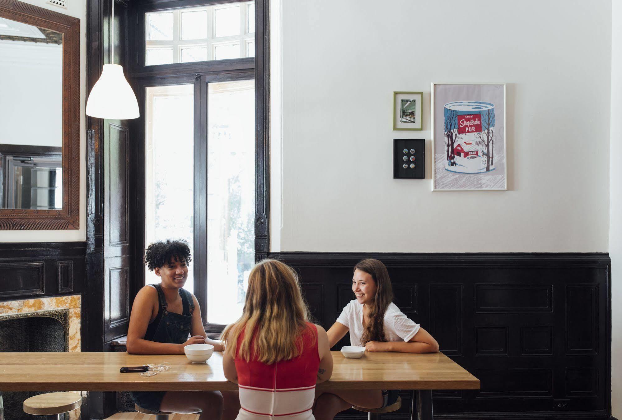 Hostel Bishop Downtown Montreal