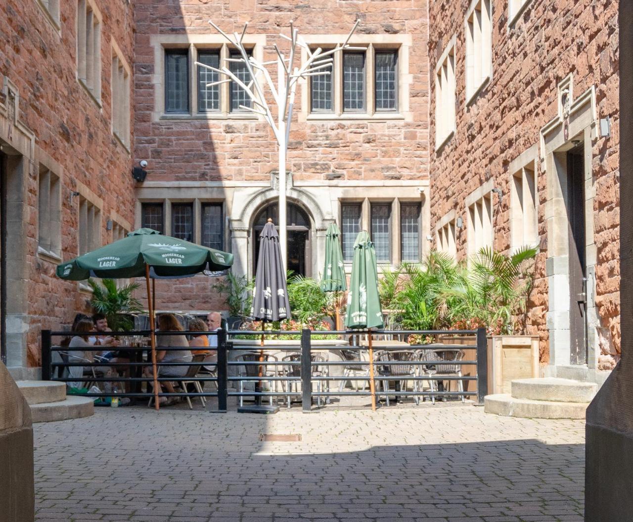 Aparthotel Sonder — Bishop Court Montreal