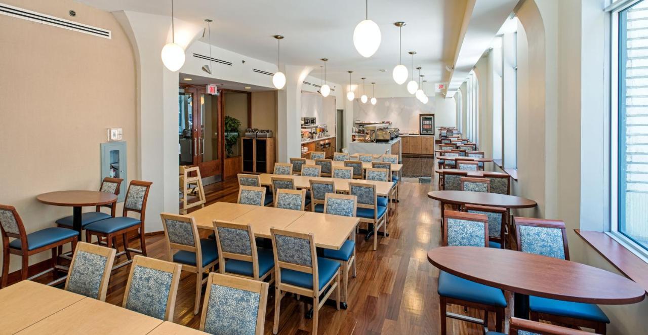 Le Square Phillips & Hotel Montreal