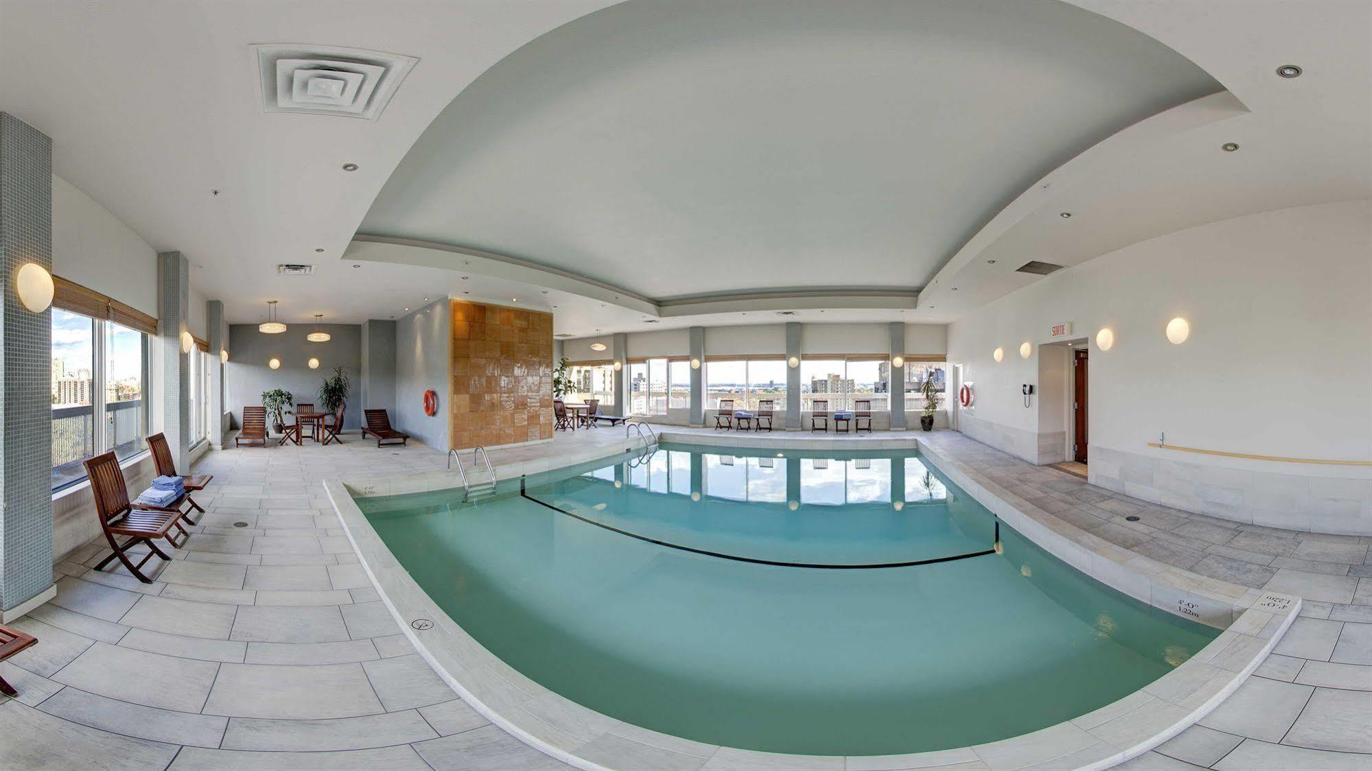 By Marriott Westmount Hotel Montreal