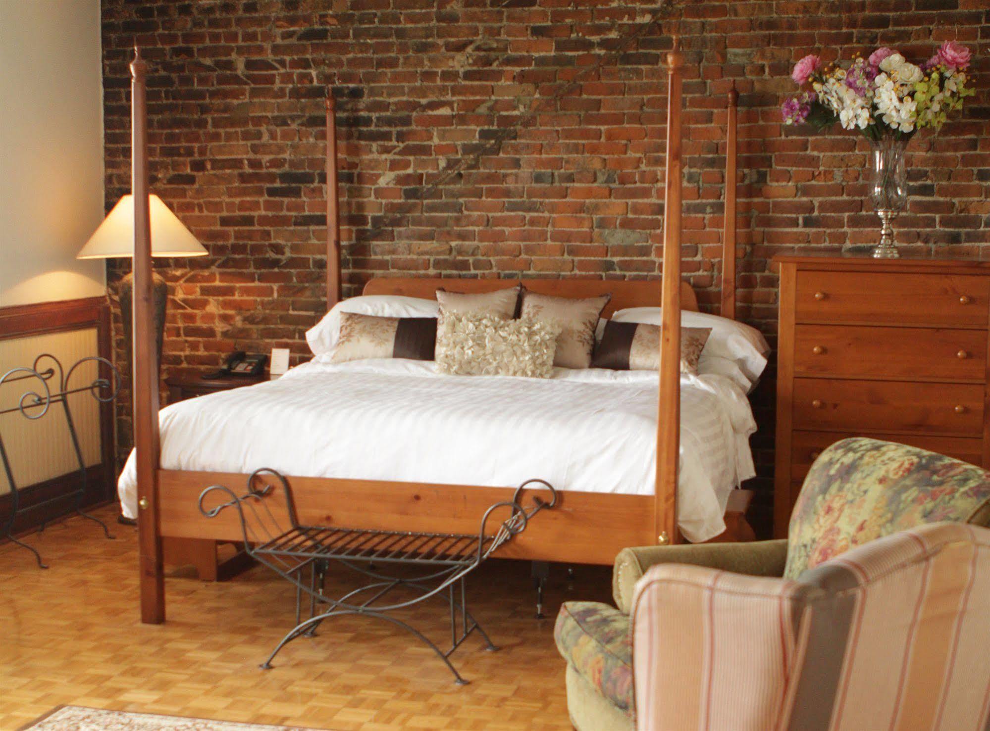 De La Place Royale Inn Montreal