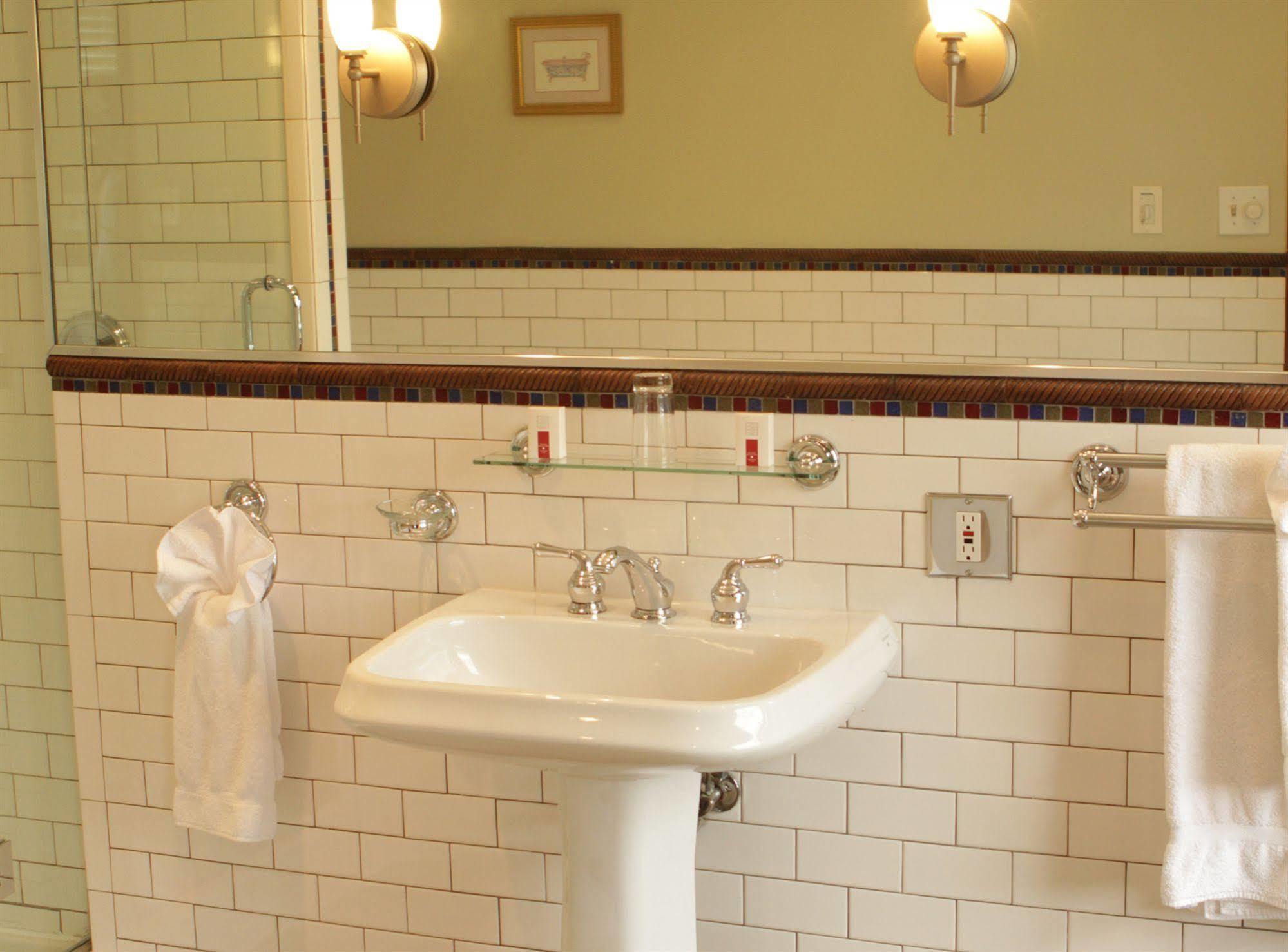 De La Place Royale Inn
