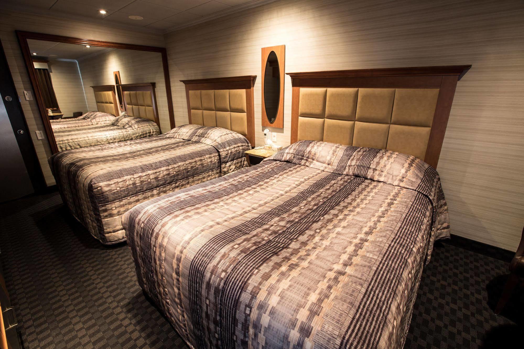 Le Chablis Cadillac 3* Montreal