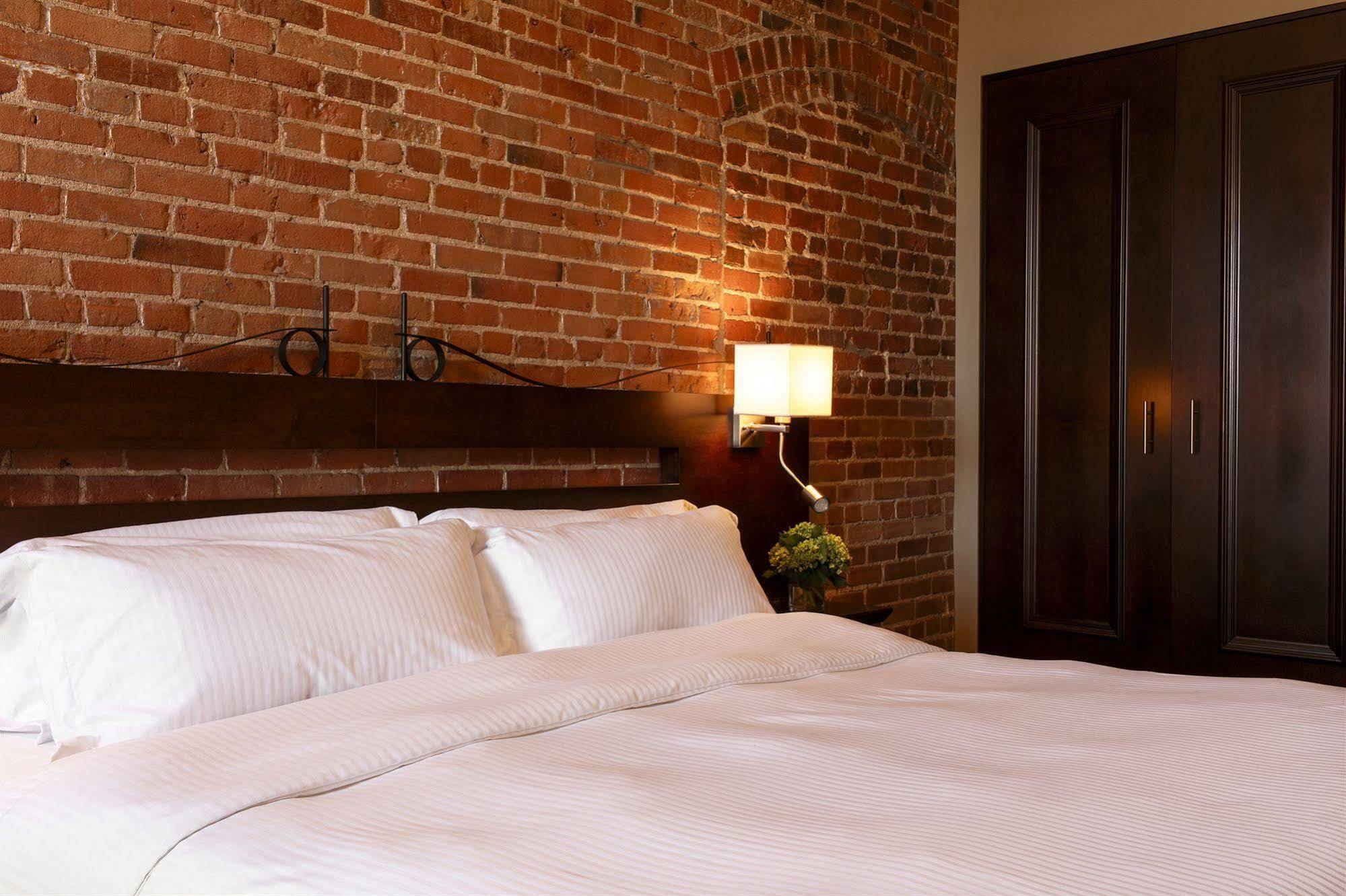 Du Vieux Port By Gray Collection Inn
