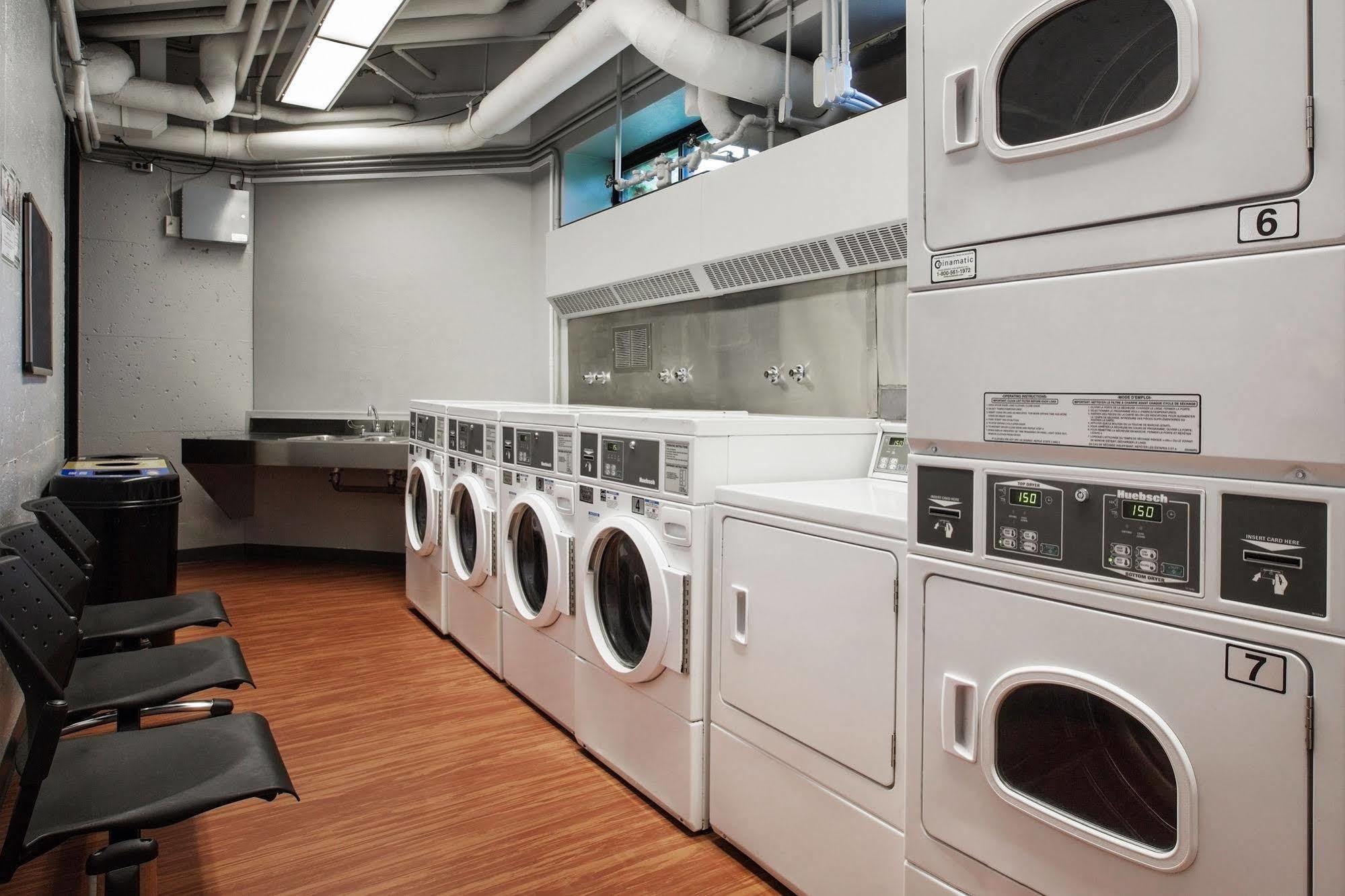 Zum D'ete - Universite De 3* Montreal