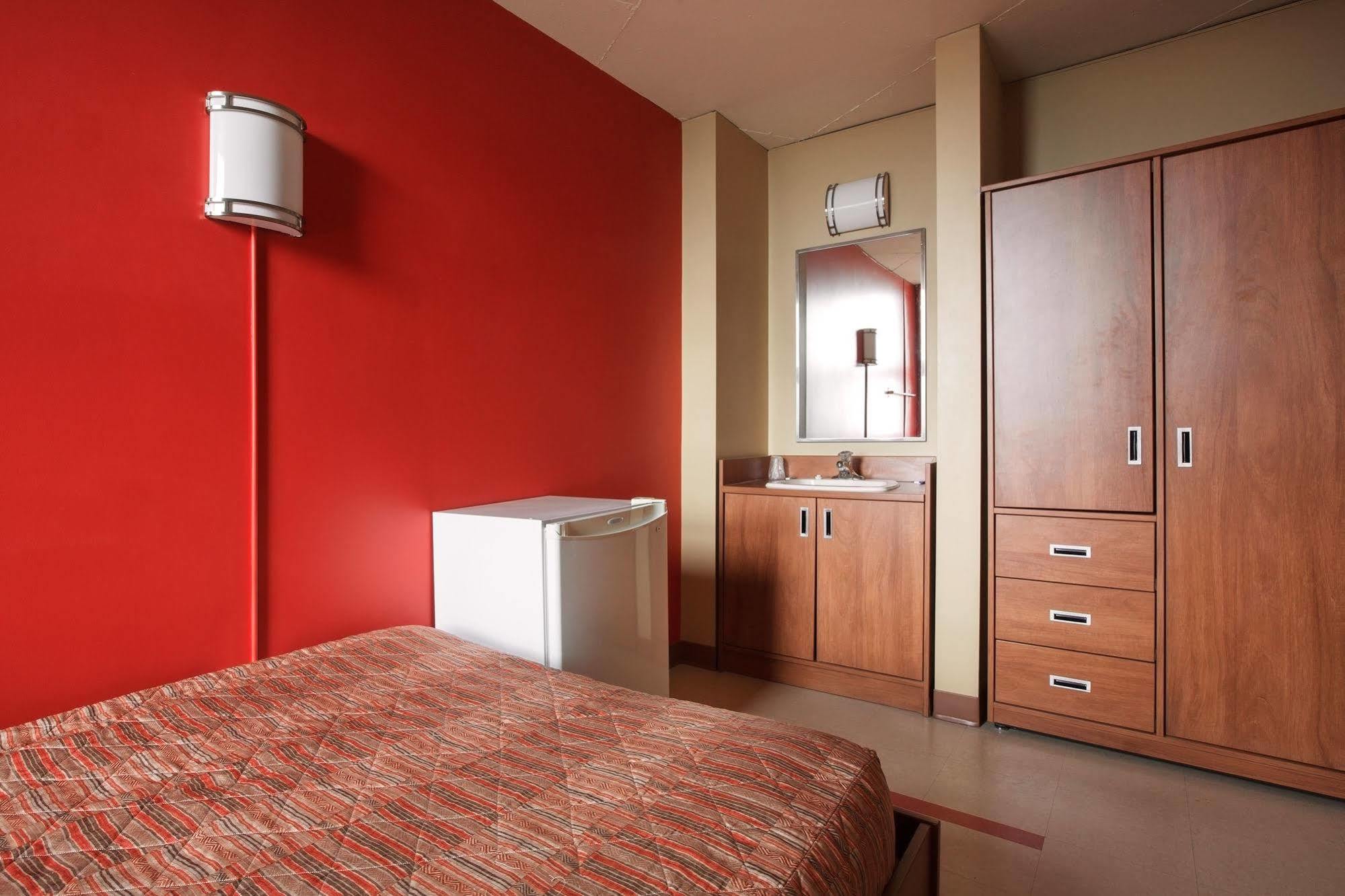 Hotel Zum D'ete - Universite De 3*