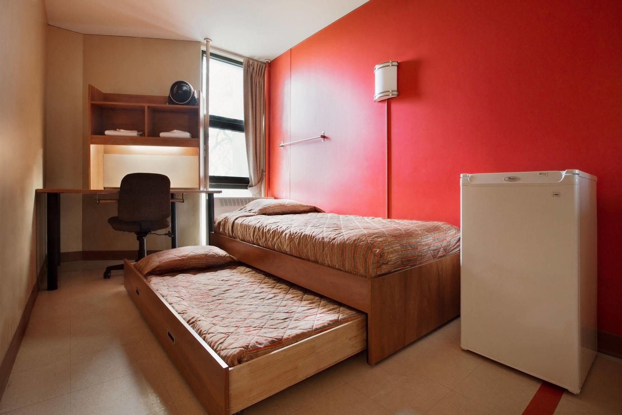 Zum D'ete - Universite De Hotel 3*