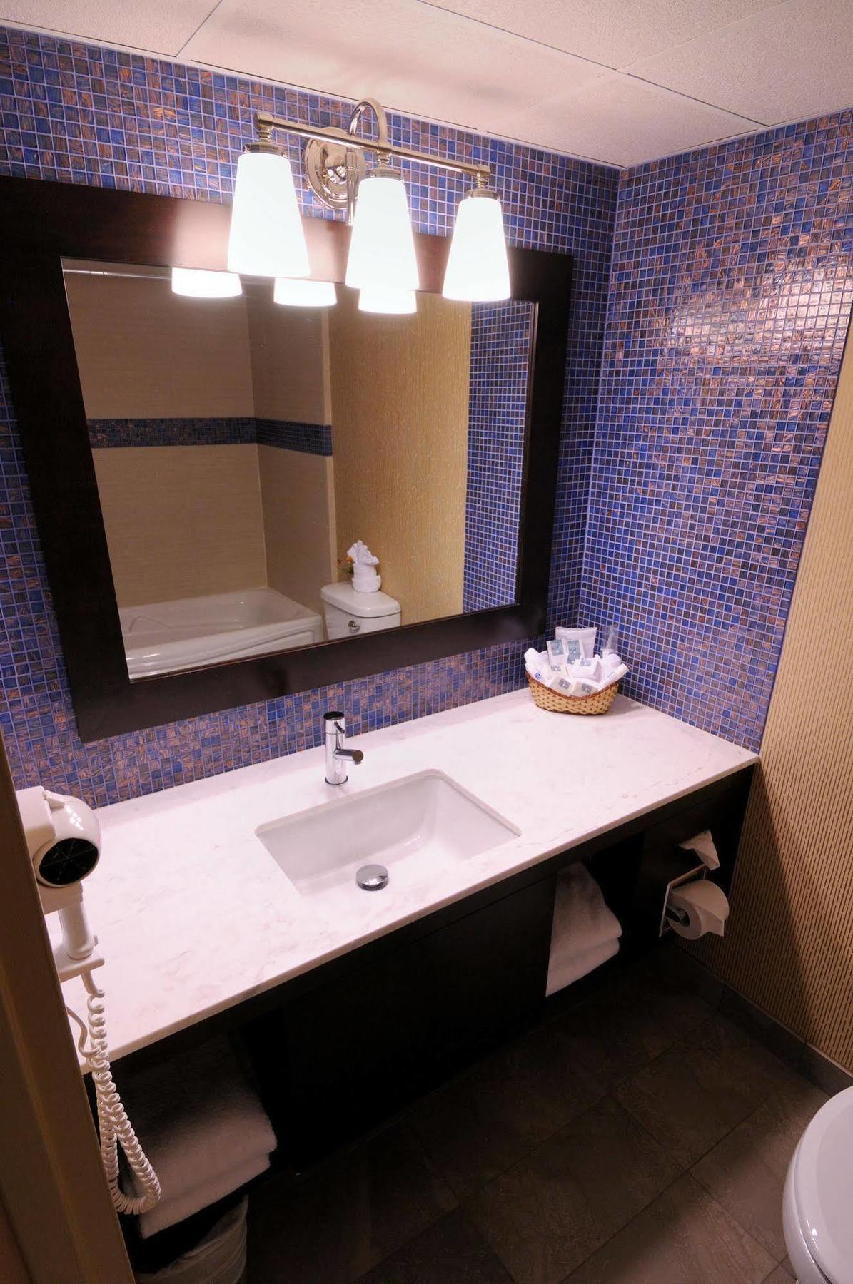 Fairfield By Marriott Downtown Hotel