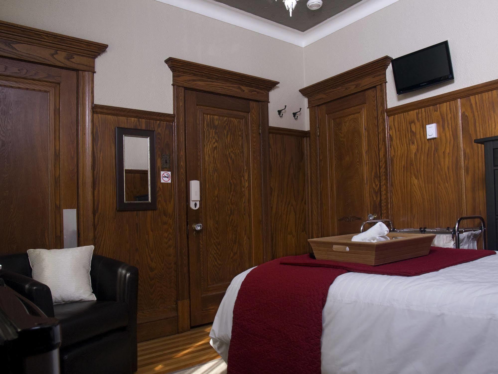 La Petite Bourgeoise 3* Montreal