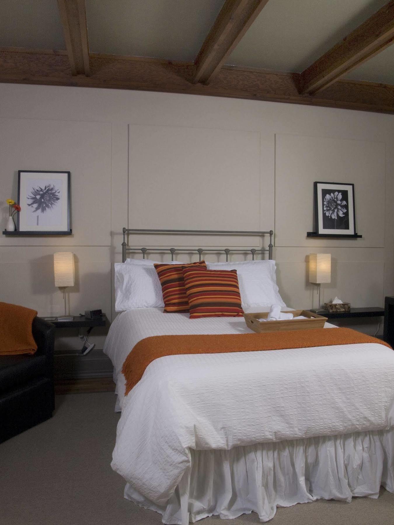 La Petite Bourgeoise Bed & Breakfast 3*